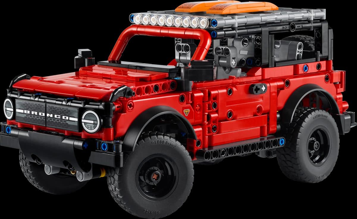 福特 Bronco 休旅車